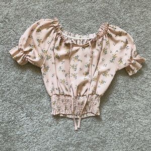 Size M Medium No Boundaries Ruched Puffy Sleeves Tie Crop Top